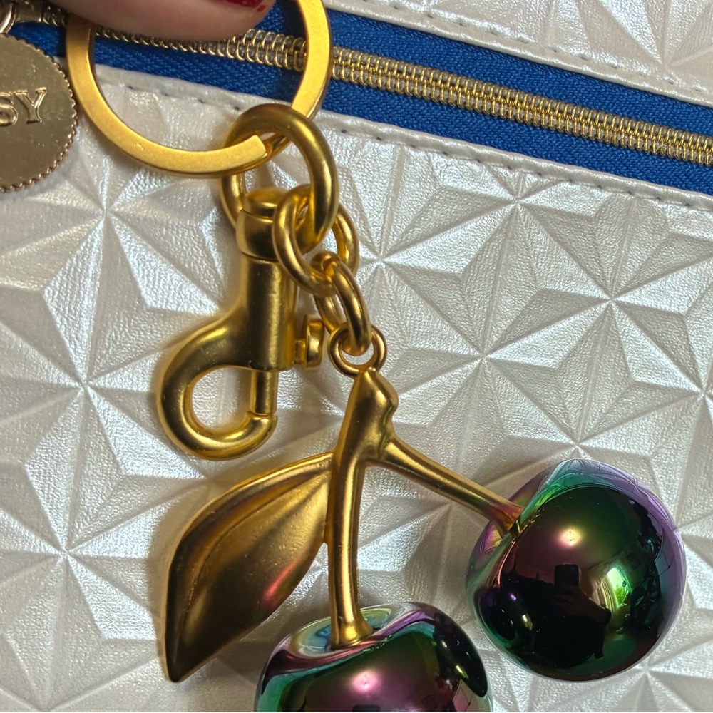 Cherry Key Charm Bundle Bag - Picture 6 of 7
